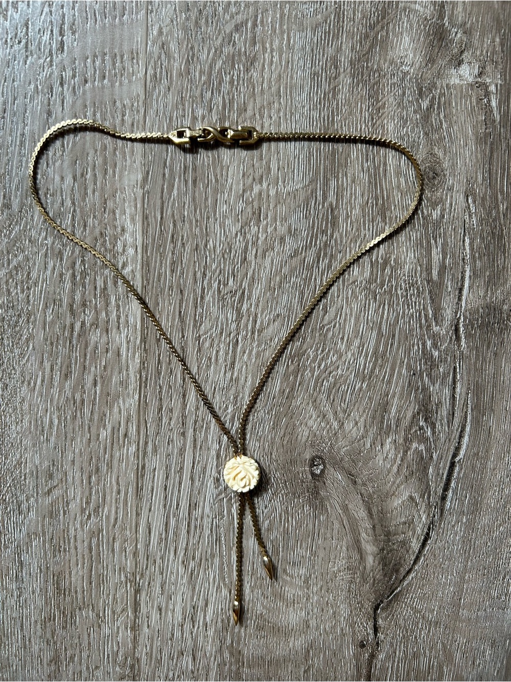 Vtg Gold Chain White Rose Pendant Neck Tie Look Necklace - Women Jewelry